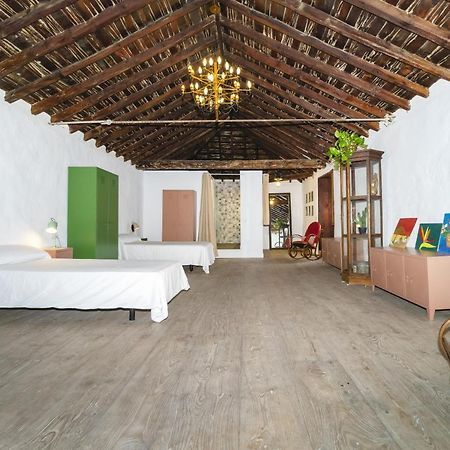 Cactus Coliving & Coworking Bed and Breakfast Arona  Exteriör bild