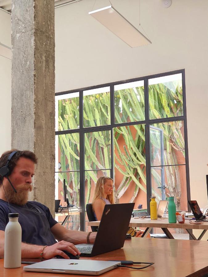 Cactus Coliving & Coworking Bed and Breakfast Arona  Exteriör bild